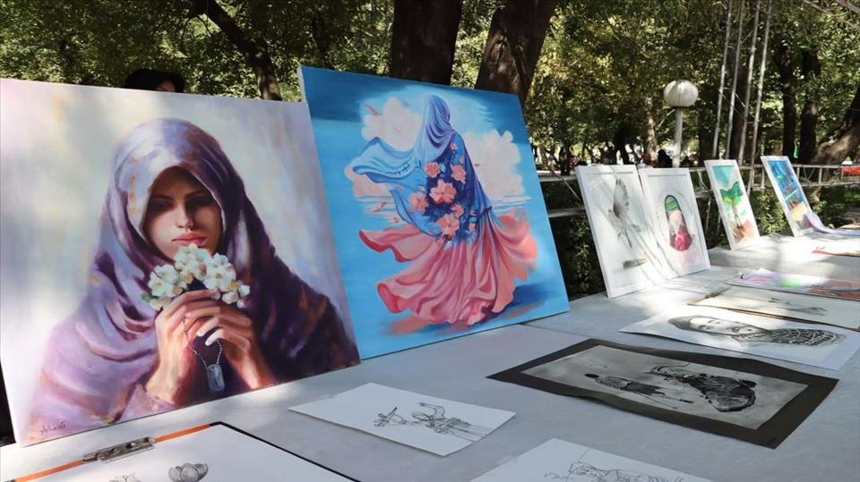 برگزاری کارگاه نقاشی با موضوع دفاع مقدس در مراغه